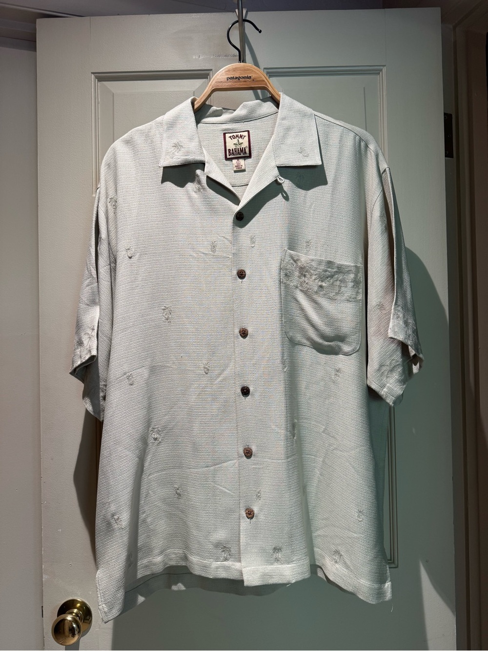 Tommy Bahama Men's Light Green Short-Sleeve Silk Shirt